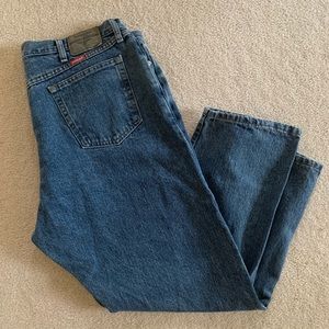 Wrangler Relaxed Fit Men’s Denim Jeans – Size 42x30